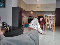 Kont, Bruinharig, Huisvrouw, Keuken, Naakt, Zoon, Taboe, Tieten likken