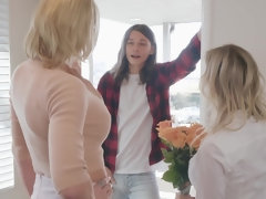 Grosse titten, Blondine, Paar, Hundestellung, Hd, Lecken, Muschi, Flotter dreier