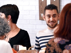 Kont, Bruinharig, Hondjeshouding, Doordringend, Shemale, Sokken, Tatoeage, Tieten likken