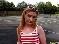 Blonde, En levrette, Fétiche, Branlette thaïlandaise, Rasée, Maigrichonne, Dénudage, Nénés