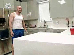 浮気者, 淫乱熟女