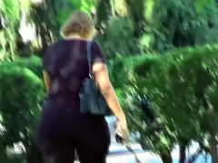Толстушки, Подглядывание