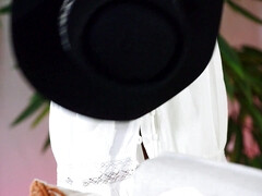 Schwarz, Braunhaarige, Absätze, Masturbation, Piercing, Solo, Titten