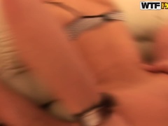 Brunette brune, Collège université, Faciale, Groupe, Lesbienne, Piercing, Rousse roux, Tatouage