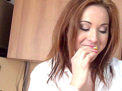 Belle grosse femme bgf, Brunette brune, Grosse, Doigter, Fait maison, Mature, Rasée, Solo