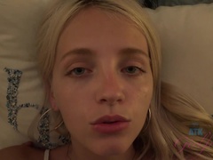 Sucer une bite, Éjaculation interne, Petite amie, Branlette thaïlandaise, Embrassement, Orgasme, Pov, Mouillée
