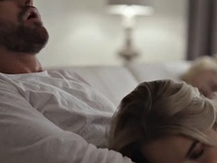 In den arsch, Grosser schwanz, Grosse titten, Blasen, Hardcore, Küssen, Transfrau, Schlampe