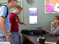 Анальный секс, Большой член, Глубокая глотка, Лизание, Киски, Студентка, Втроем, Сиськи