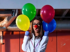 Blasen, Hundestellung, Handjob, Lingerie, Krankenschwester, Strümpfe, Jungendliche (18+)