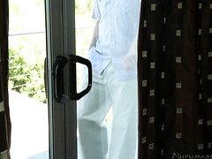 Азиатки, Большой член, Большие сиськи, Минет, Брюнетки, Семяизвержение, Массаж