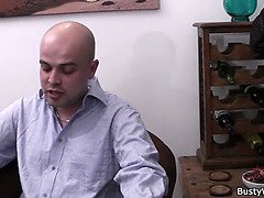Arsch, Wohlbeleibte schöne frauen, Grosser arsch, Grosse titten, Pummelig, Lecken, Muschi, Unter dem rock