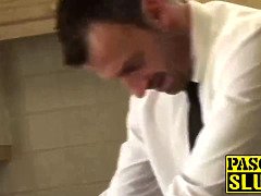 In den arsch, Arsch, Grosser arsch, Blasen, Braunhaarige, Schwanz, Milf, Ablutschen