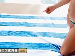 Grote lul, Grote mammen, Pijpbeurt, Gevangen, Sperma shot, Likken, Naakt, Kut duiken