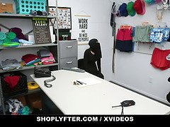 Trastienda, Atrapados, Corridas, Sexo duro, Policía, Coño, Adolescente, Uniforme