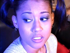 18 ans, Baby sitter, Gros seins, Sucer une bite, Brunette brune, Fait maison, Adolescente, Rétro ancien