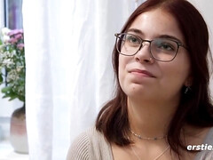 Любители, Большие сиськи, Брюнетки, Ноги, Пальцем, Немки, Мамочка, Соло