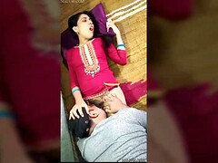 Leie, Blasen, Braunhaarige, Hausfrau, Indisch, Milf, Spanner, Ehefrau