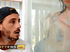 Gros seins, Sucer une bite, Hd, Interracial, Naturelle, Seins naturels, Chatte, Douche