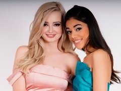 ブロンド, 指いじり, キス, レズビアン, なめる, オナニー, ストリッピング, オッパイの