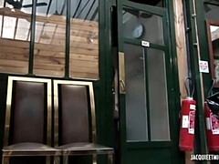 Tetas grandes, Morena, Corridas faciales, Grupo, Interracial, Maduro, Madres para coger, Medias largas