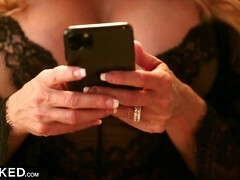 Grosse bite, Gros seins, Blonde, En levrette, Interracial, Lingerie, Mère que j'aimerais baiser, Jarretelles