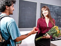 Gros cul, Grosse bite, Gros seins, Sucer une bite, Brunette brune, En levrette, Hard, Mère que j'aimerais baiser