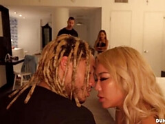 Asiático, Verga grande, Tetas grandes, Rubia, Cuadrupleta, Besar, Lesbiana, Tetas