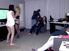 Gek, Sperma, Groepseks, Hardcore, Rijpe lesbienne, Orgie, Kut duiken, Nat