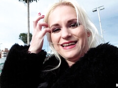 素人, ブロンド, チェコ, イタリア人, 自然山雀, 小柄, ピアス, 公共