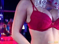 Анальный секс, Жопа, Большие сиськи, Чешки, Каблуки, Пирсинг, Чулки, Стринги