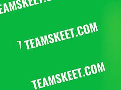 Grosse bite, Gros seins, Sucer une bite, Homme nu et filles habillées, Femme couguar, Mère que j'aimerais baiser, Criant, Nénés