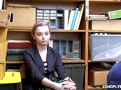 Sucer une bite, Attrapée, Hard, Hd, Police, Punition, Criant, Adolescente