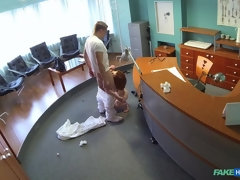 Amateur, Tir de sperme, Faciale, Pieds, Léchez, Infirmière, Bureau, Uniforme