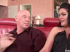 Blasen, Geile alte tussi, Spermaladung, Aufs gesicht abspritzen, Milf, Mutti, Strümpfe