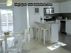 18 años, Verga grande, Rubia, Mamada, Corridas, Familia, Sexo duro, Tetas