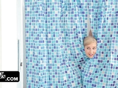 Grosser arsch, Blasen, Spermaladung, Milf, Schlaffe titten, Dusche, Tätowierung, Titten