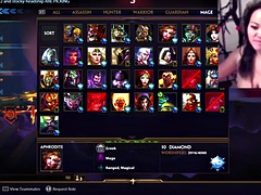 Twitch Streamer flashes her tits in the stream and random nipple sliptit flash 71