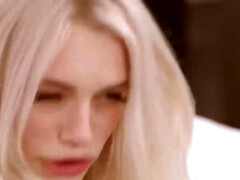 Grote mammen, Pijpbeurt, Bedriegen, Sperma, Sperma shot, Sperma in gezicht, Interraciaal, Rijpe lesbienne