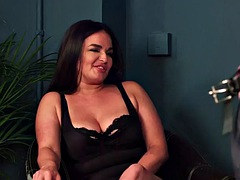 Amateur, Tetas grandes, Morena, Dominacion femenina, Tacones, Madres para coger