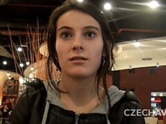 Amateur, Incroyable, Brunette brune, En levrette, Doigter, Fait maison, Pov, Nénés