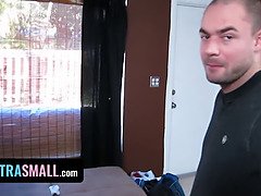 フェラチオ, イく瞬間, イマラチオ, 手コキする, 小柄, オマンコ, ティーン, 濡れ