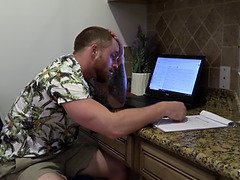 Handsome Bodybuilder Stud Plows Pussy On Wild Screamer Chick