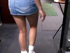 Serena Sterling gets facialed in POV