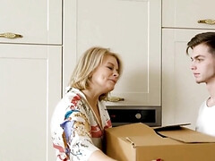 Lieveling, Grote mammen, Blond, Bedriegen, Rijpe lesbienne, Kut duiken, Russisch, Vrouw