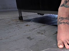 Tussi, Hardcore, Spielzeuge