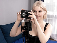 Любители, Большая жопа, Большие сиськи, Блондинки, Пальцем, Мастурбация, Короткая стрижка, Соло