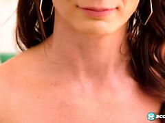 Grosse titten, Braunhaarige, Frau, Hd, Milf, Solo