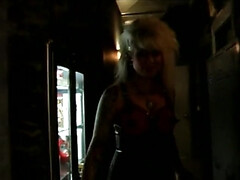 In den arsch, Sadomasochismus, Blondine, Weibliche domination, Hd, Latex, Herrin, Titten