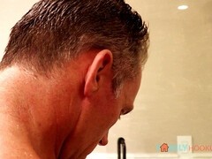 Schlafzimmer, Grosse titten, Betrug, Kehlenfick, Hardcore, Muschi, Hintern versohlen, Nass