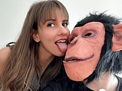 18 jaar, Grote kont, Grote lul, Pijpbeurt, Bruinharig, Hondjeshouding, Tiener, Tieten likken